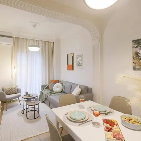 Superior 3br, 3kingbeds, Center, Balcony شقة *