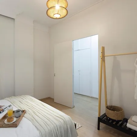 شقة Superior 3br, 3kingbeds, Center, Balcony *