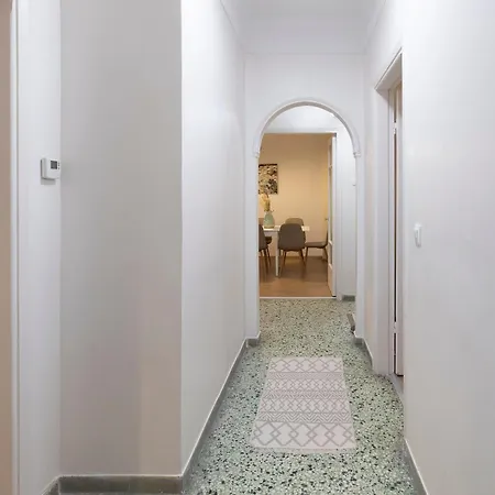 شقة Superior 3br, 3kingbeds, Center, Balcony